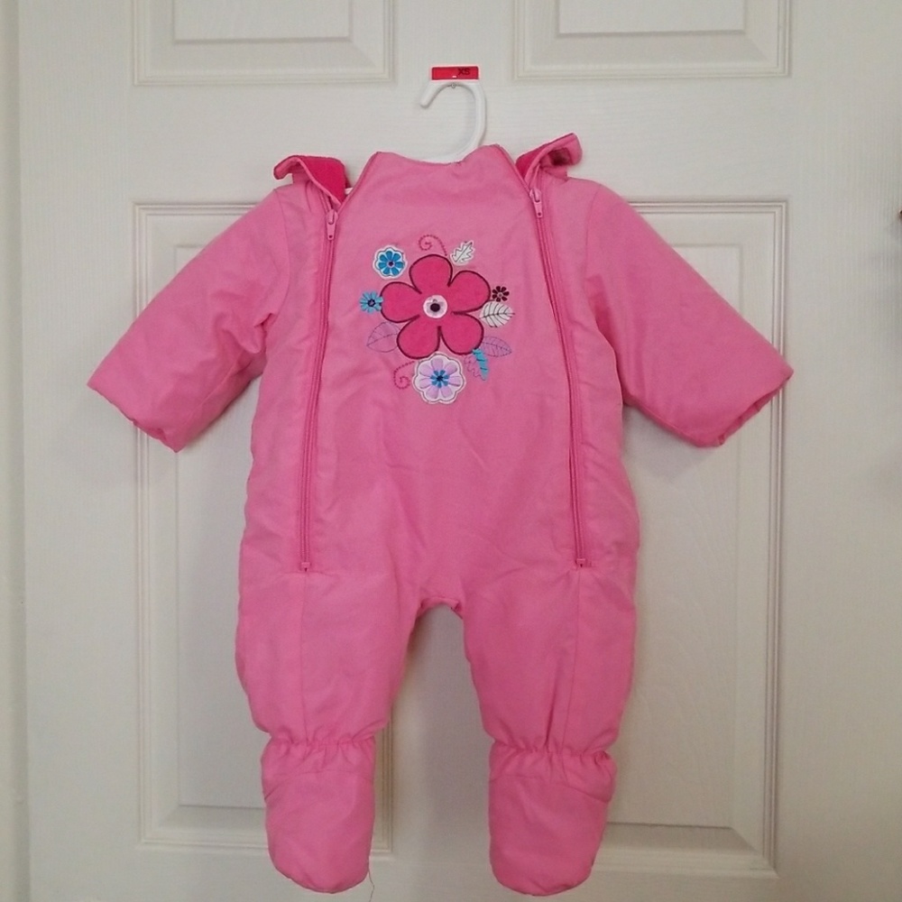 Baby girls footed coverall warm size 6-9 months